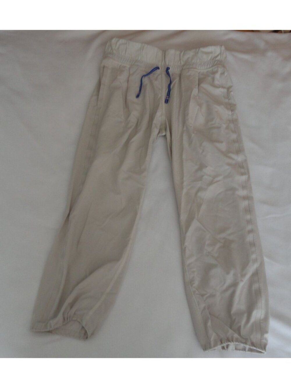 Ivivva by Lululemon Live to Move Cream Colored Crop Jogger - Girls Size 14